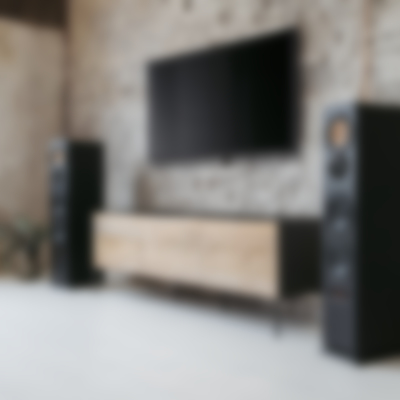 Gallery image 4 from 19 Ultima 40 Aktiv - black - Lifestyle